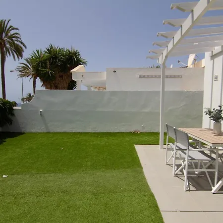 Espacioso Jardin Con Vistas *
